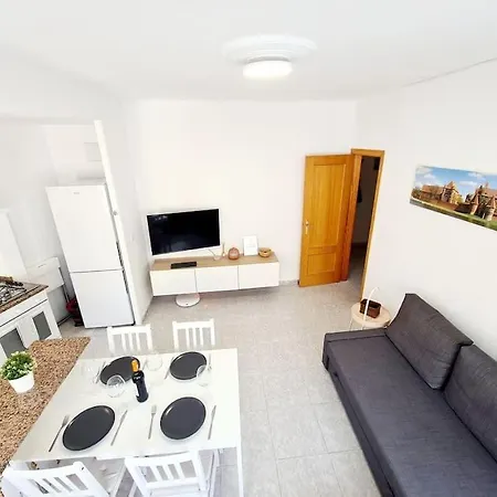 Apartman Comodo En El Centro De Cullera, Playa 700 Metros *